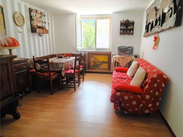 Appartamento in vendita a Challand Saint Anselme, Aosta