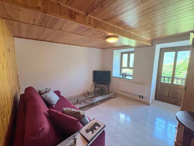Appartamento in vendita a Challand Saint Victor, Aosta