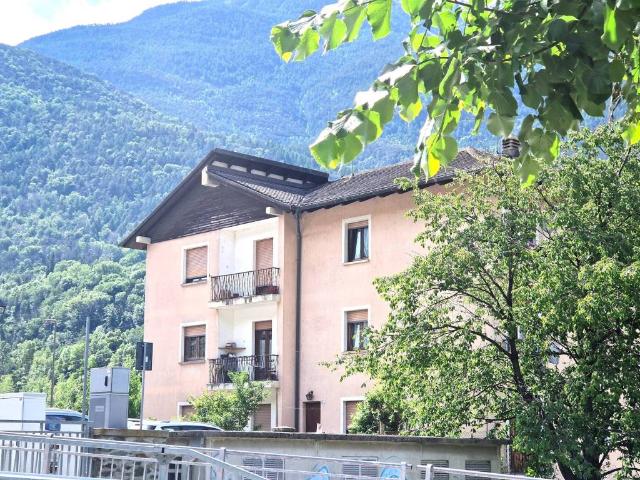 Appartamento in vendita a Chambave, Aosta