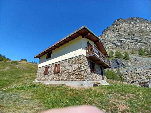 Appartamento in vendita a Champorcher, Aosta