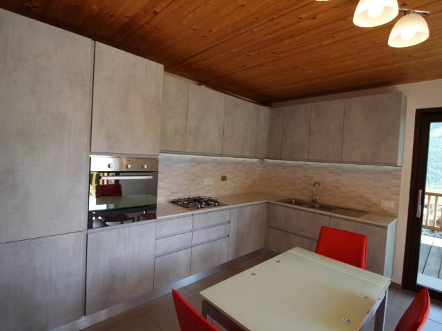 Appartamento in vendita a Chatillon, Aosta