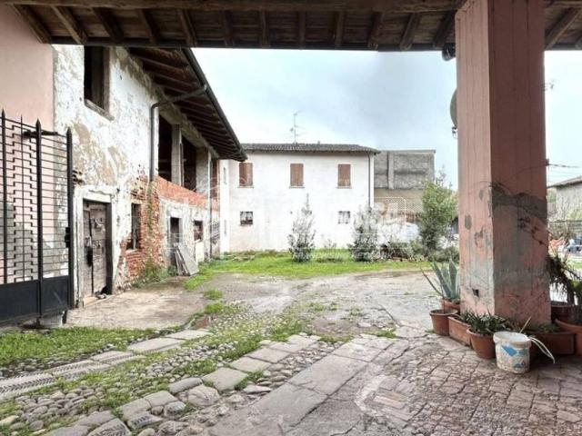 Appartamento in vendita a Chiari, Lombardia