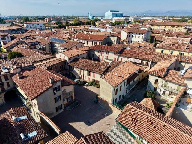 Appartamento in vendita a Chiari, Brescia