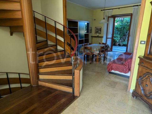 Villa Schiera in vendita a Roaschia, Piemonte