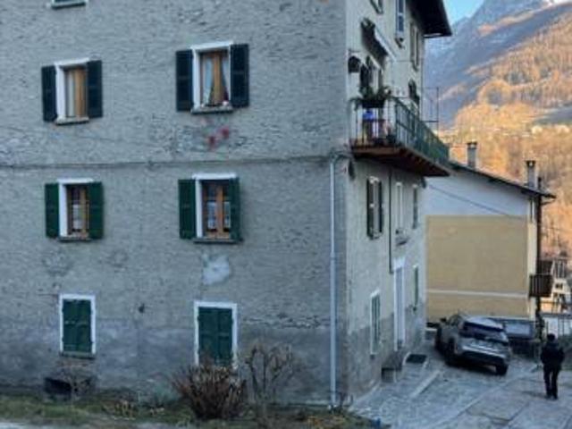 Appartamento in vendita a Battaini, Chiesa In Valmalenco