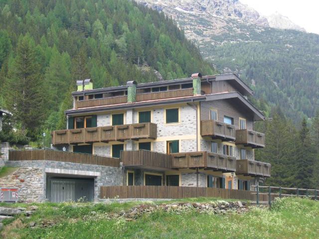 Appartamento in vendita a Chiesa In Valmalenco, Lombardia