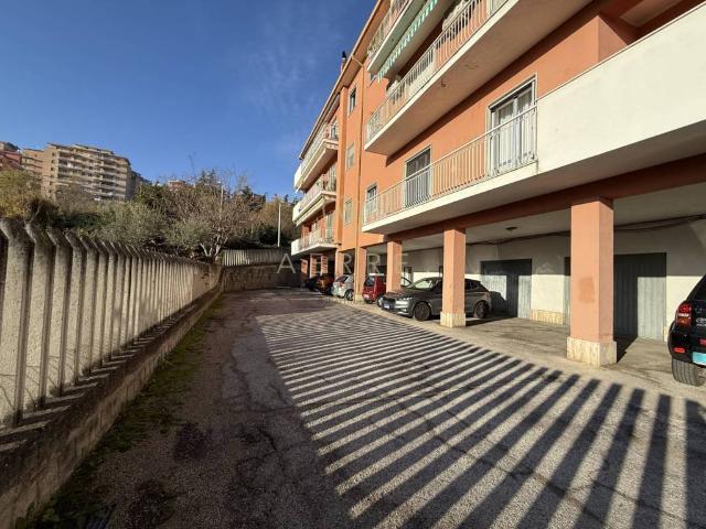 Appartamento in vendita a Santa Barbara, Chieti