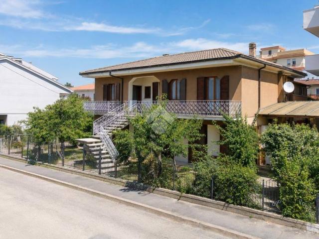 Appartamento in vendita a Chieti, Abruzzo