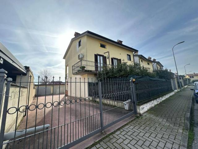 Appartamento in vendita a Chignolo Po, Lombardia
