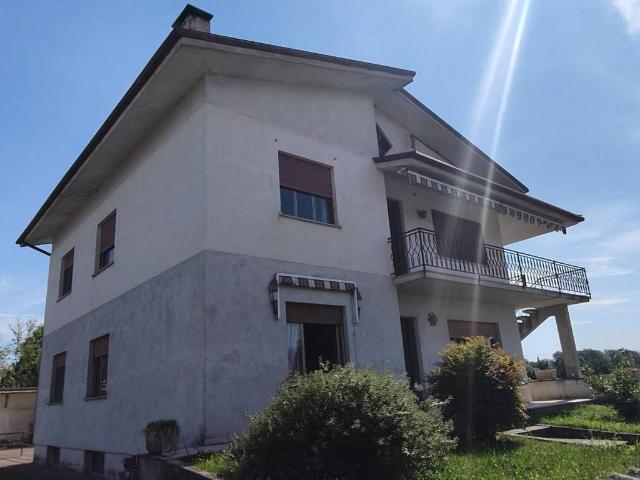 Appartamento in vendita a Chiopris, Friuli-Venezia Giulia