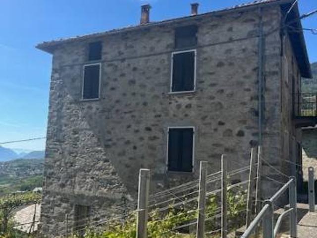 Appartamento in vendita a Chiuro, Lombardia