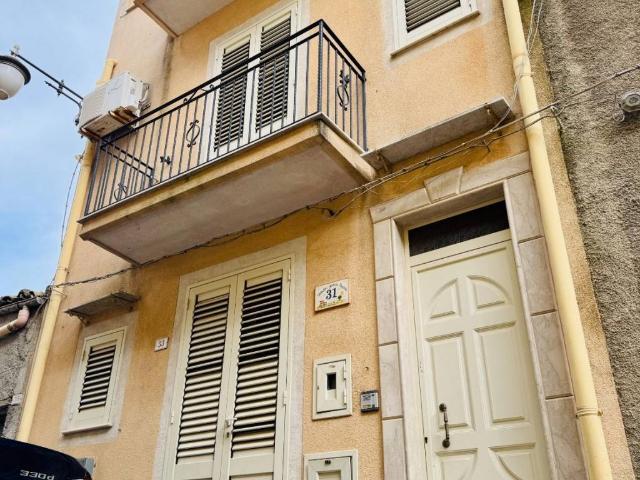 Villa Indipendente in vendita a Chiusa Sclafani, Sicilia