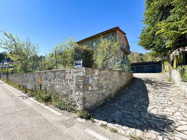 Appartamento in vendita a Chiusi Della Verna, Toscana