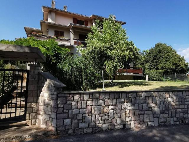 Appartamento in vendita a Chiusi Città, Toscana
