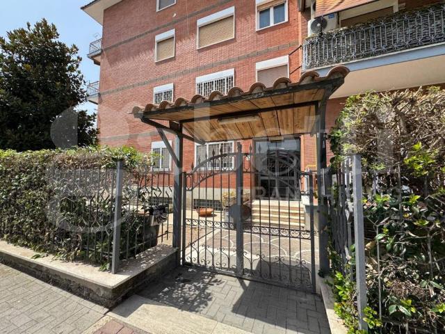Appartamento in vendita a Acqua Acetosa, Roma Capitale