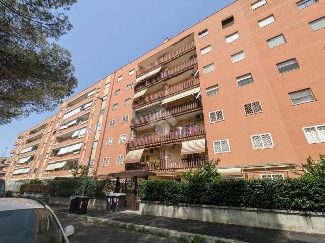 Appartamento in vendita a Acqua Acetosa, Roma Capitale
