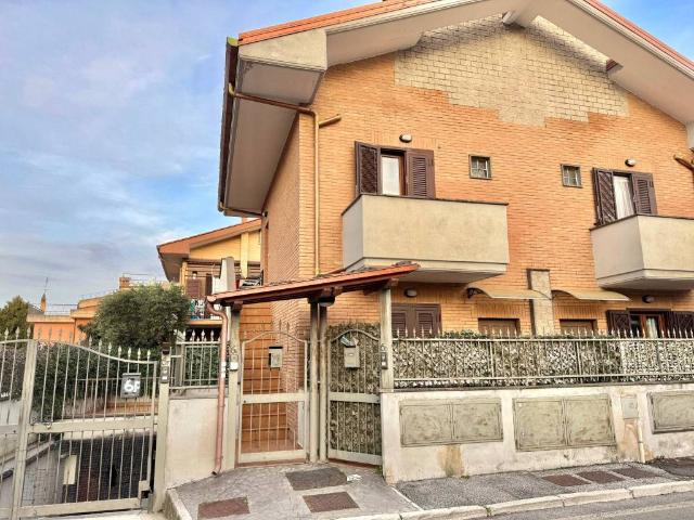 Appartamento in vendita a Roma Capitale, Lazio