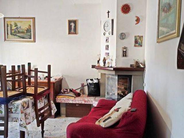 Appartamento in vendita a Strada, Marche