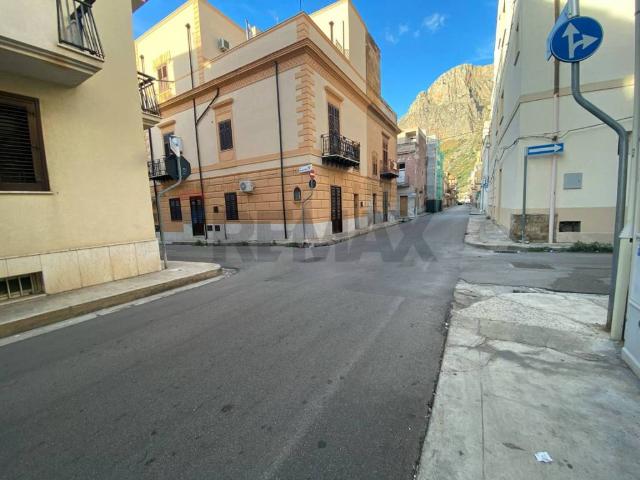 Appartamento in vendita a Cinisi, Palermo