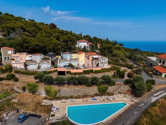 Appartamento in vendita a Cipressa, Liguria
