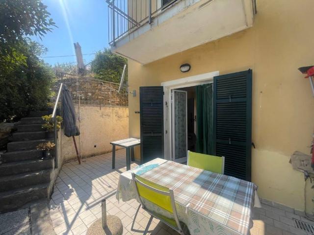Appartamento in vendita a Cipressa, Liguria