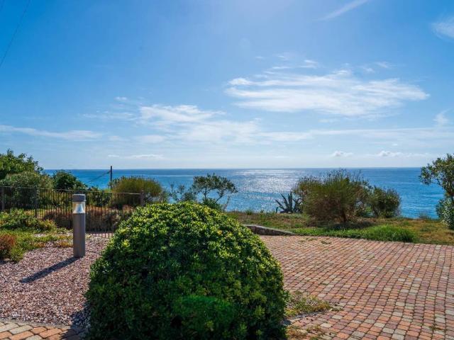 Appartamento in vendita a Cipressa, Liguria
