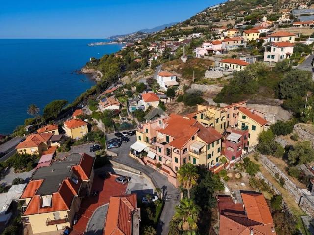 Appartamento in vendita a Piani-Ciapin, Cipressa
