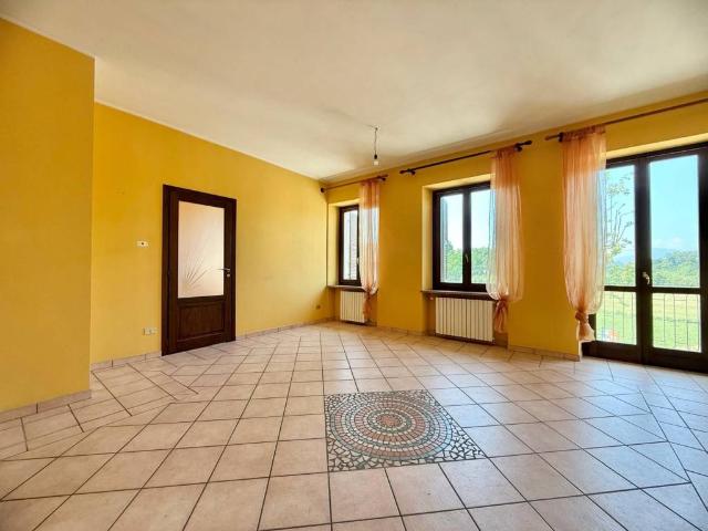 Appartamento in vendita a Colombari, Piemonte