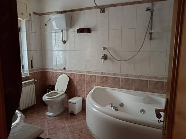 Appartamento in vendita a Calabria, Crotone