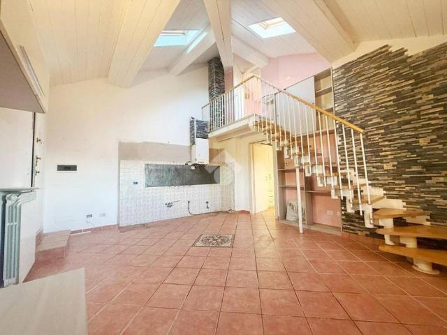 Appartamento in vendita a Massina, Cislago