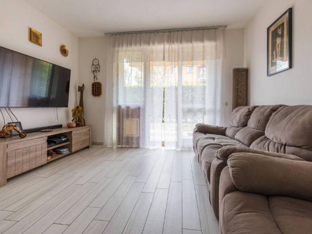 Appartamento in vendita a Cislago, Lombardia