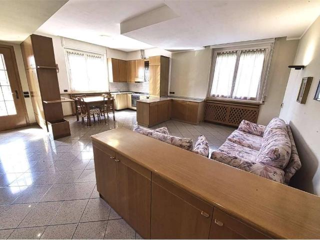 Appartamento in vendita a Massina, Cislago