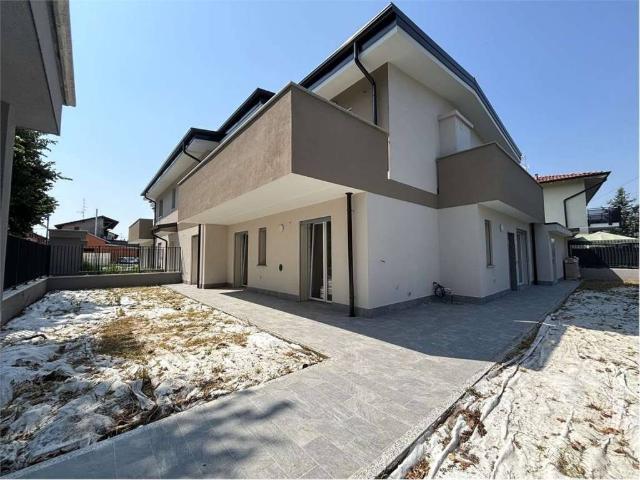 Appartamento in vendita a Cislago, Lombardia