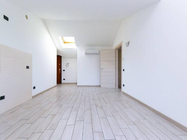 Appartamento in vendita a Cislago, Lombardia