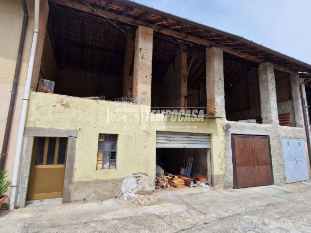 Appartamento in vendita a Cislago, Lombardia