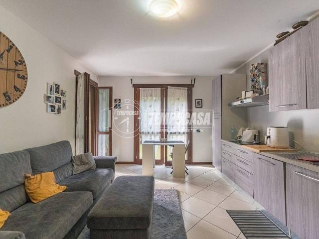 Appartamento in vendita a Cisliano, Lombardia