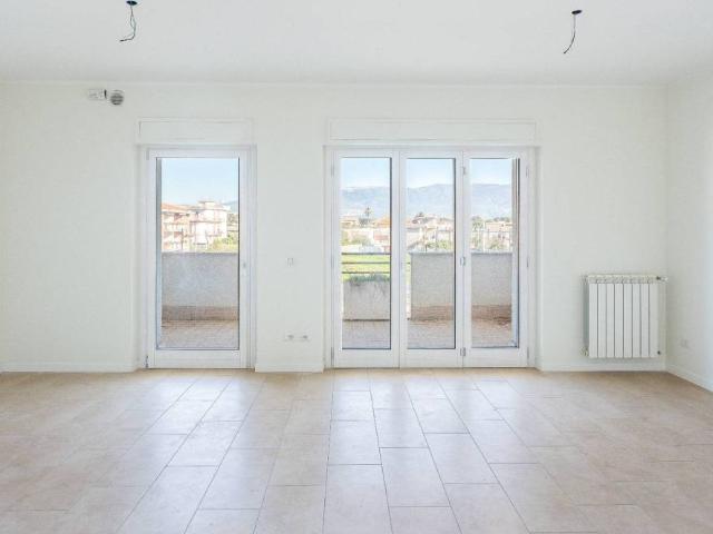 Appartamento in vendita a Cisterna Di Latina, Lazio