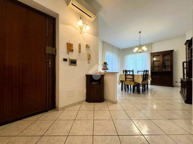 Appartamento in vendita a Quartiere San Valentino, Cisterna Di Latina