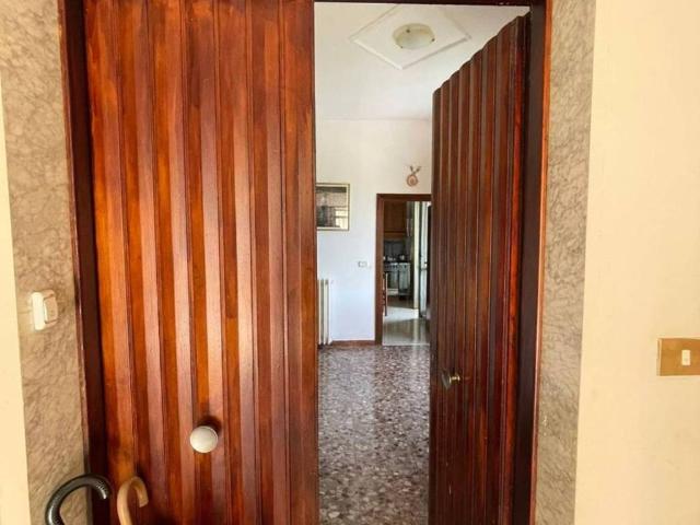 Appartamento in vendita a Cisterna Di Latina, Lazio