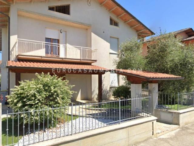 Appartamento in vendita a San Leo Bastia, Umbria
