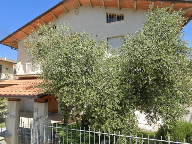 Appartamento in vendita a San Leo Bastia, Umbria