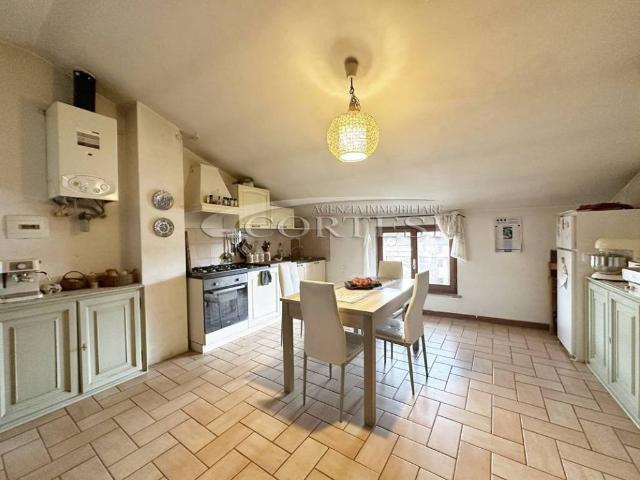 Appartamento in vendita a San Leo Bastia, Umbria