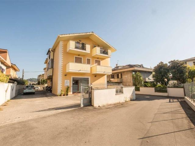 Appartamento in vendita a San Martino Bassa, Città Sant'Angelo