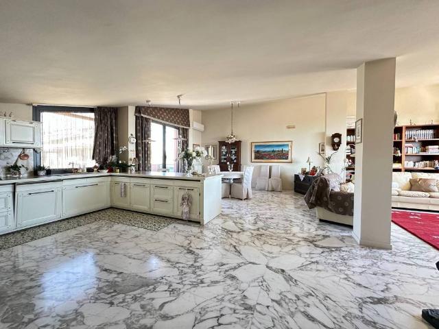 Appartamento in vendita a Città Sant'angelo, Abruzzo