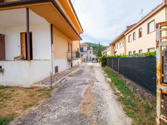 Appartamento in vendita a Nucleo Industriale di Rieti, Cittaducale