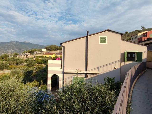 Appartamento in vendita a Civezza, Liguria