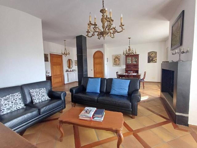 Appartamento in vendita a Cividate al Piano, Bergamo