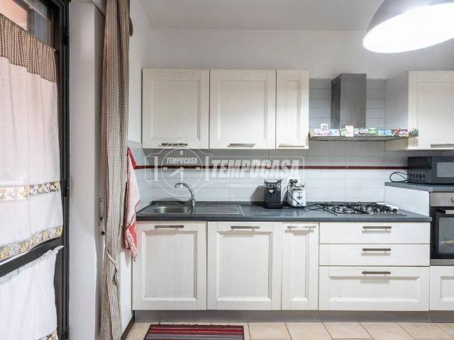 Appartamento in vendita a San Marone, Marche