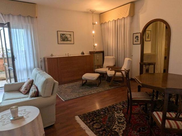 Appartamento in vendita a Marche, Macerata