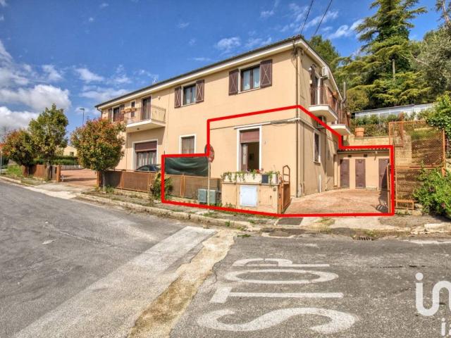 Appartamento in vendita a Contrada Celeste, Marche